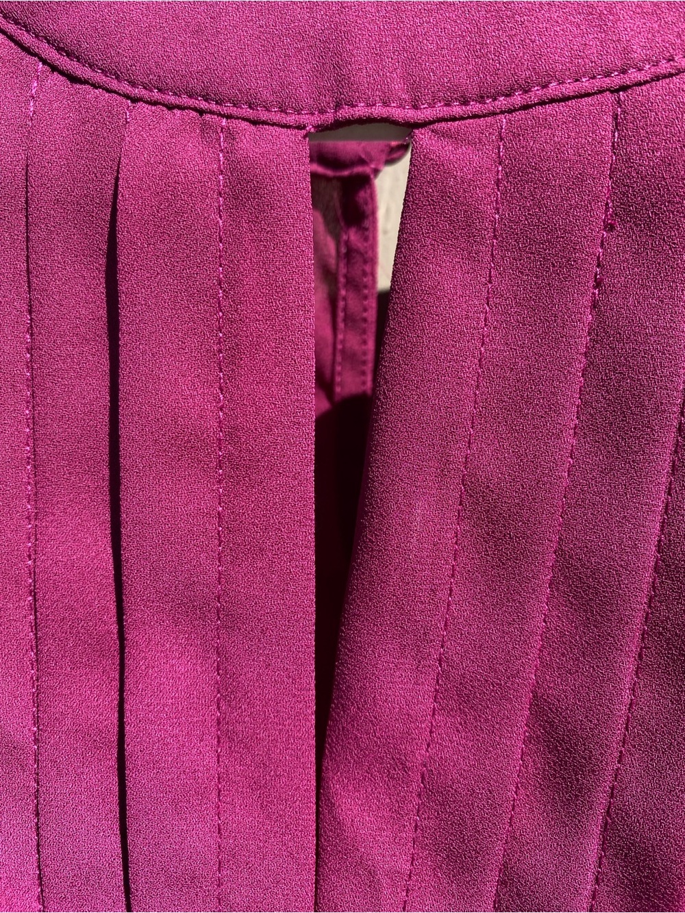 ELLE XXL Magenta Ruffle Sleeve Pleated Blouse Keyhole Back Career Top - Picture 3 of 11